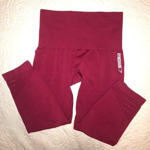 GYMSHARK CAPRI LEGGINGS (SMALL)